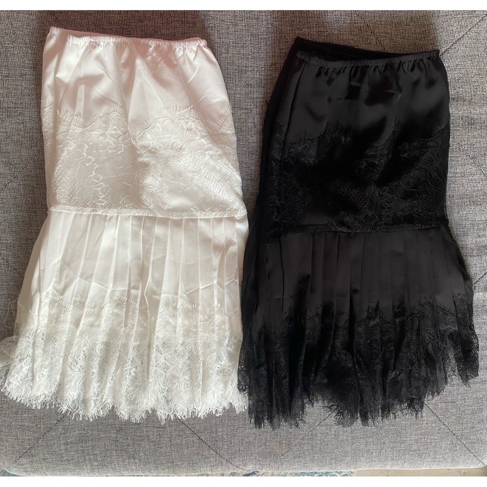 Coquette Eyelash Lace Trim Pleated Mini Skirt White & Black Set Size L